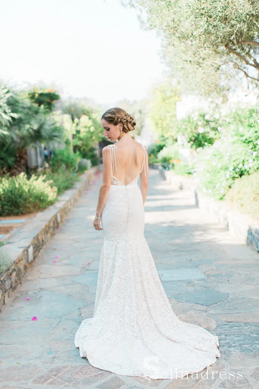 Mermaid Lace Wedding Dresses Sweep Train Open Back V neck Sexy Bridal Gown SEW039