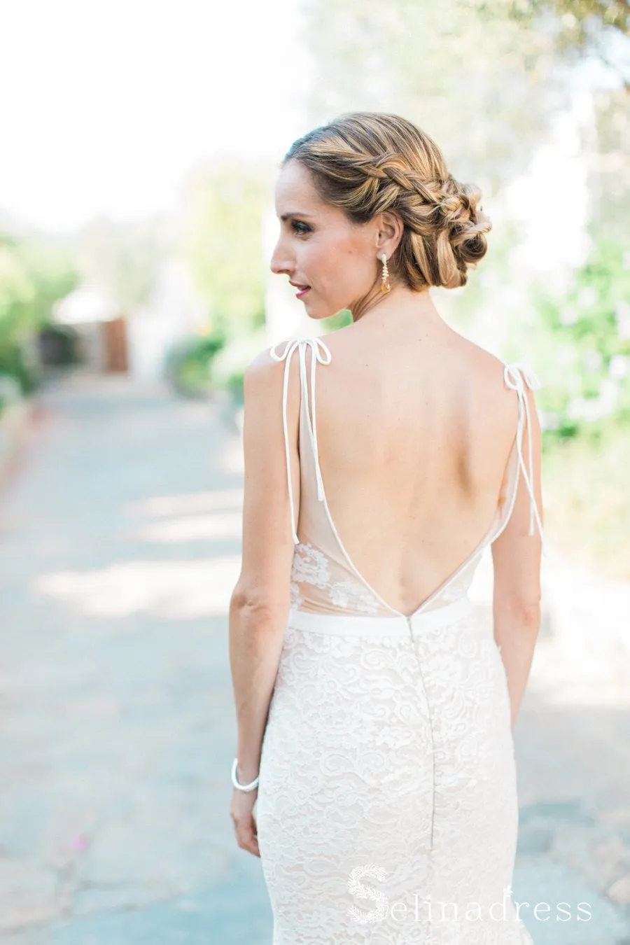 Mermaid Lace Wedding Dresses Sweep Train Open Back V neck Sexy Bridal Gown SEW039